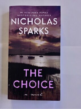 Nicholas Sparks The Choice - Purple Cover Paperback